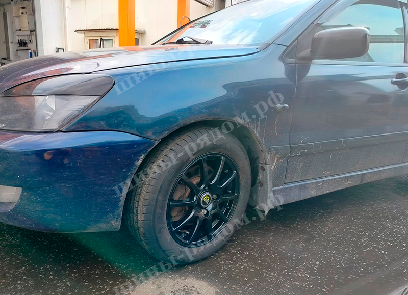 Cross Street CR-16 + Bars UZ200 + Mitsubishi Lancer 