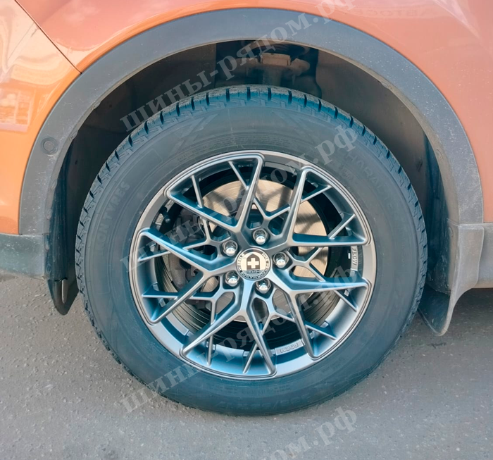 HMD 1295 + Ikon Tyres Character Aqua + Ford Kuga. 