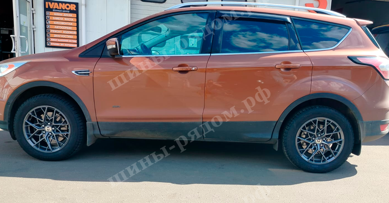 HMD 1295 + Ikon Tyres Character Aqua + Ford Kuga. 
