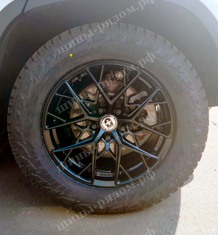 HMD 1295 + Pirelli Scorpion All Terrain Plus + Land Rover Defender. 