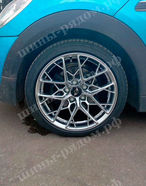HMD 1295 + Hankook Ventus Prime4 K135. 