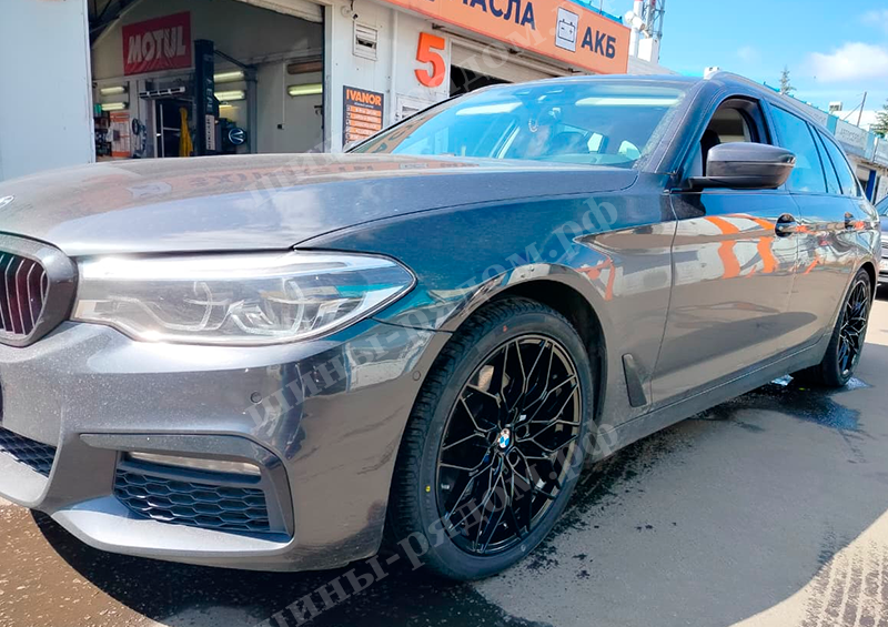 KOKO Kuture 0292 + BMW 5 Series Touring Luxury Wagon. 