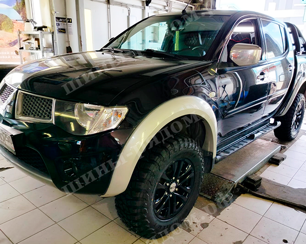 NEO 732 + LandSpider Wildtraxx M/T 265/70R17 + L200 