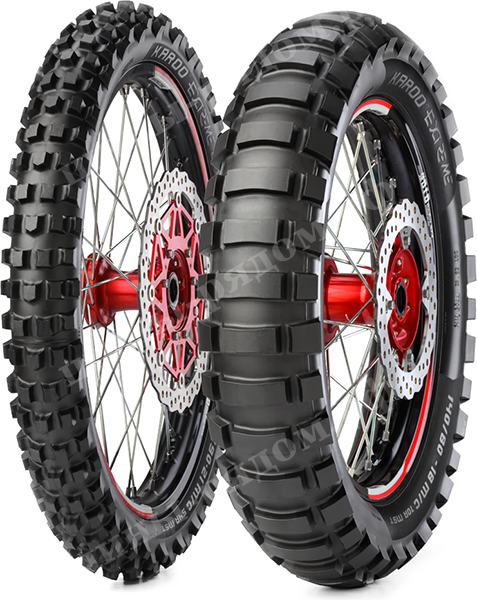 Задняя и передние шины 