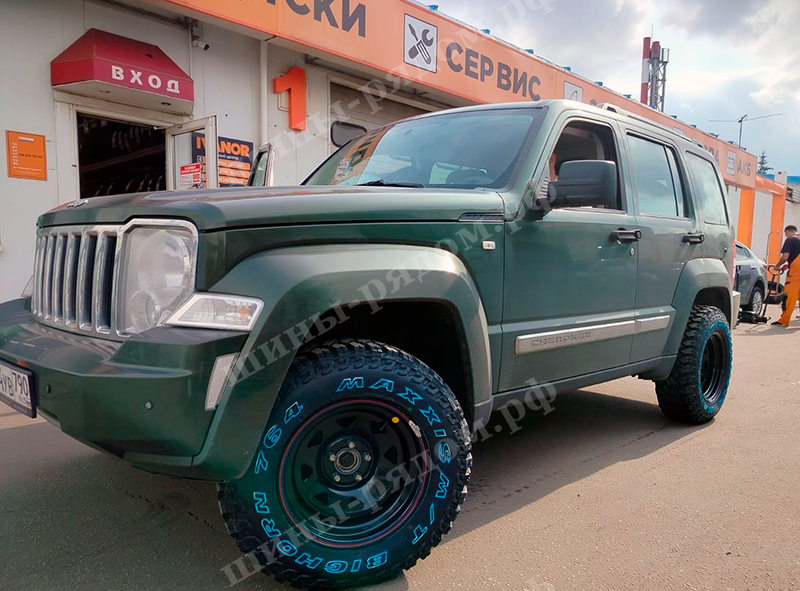 Maxxis Bighorn MT-764 + Jeep Cherokee. 