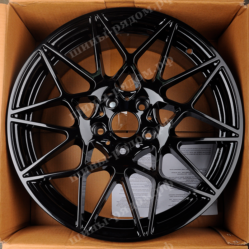 Цвет Gloss Black. 