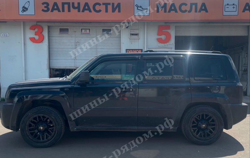 Powcan Y5369 + Ikon Autograph Ultra 2 + Jeep Liberty Patriot. 