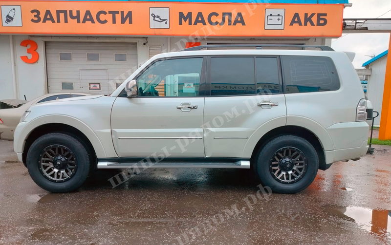 Powcan Y5369 + Mitsubishi Pajero 