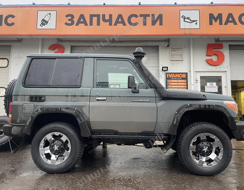  Ikon Tyres Autograph Ice 9 285/60R18 