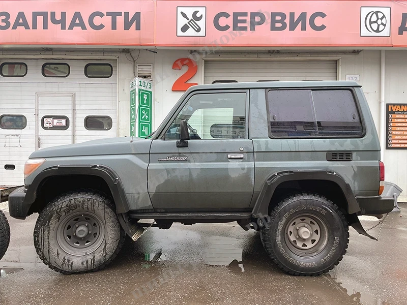  Ikon Tyres Autograph Ice 9 285/60R18 
