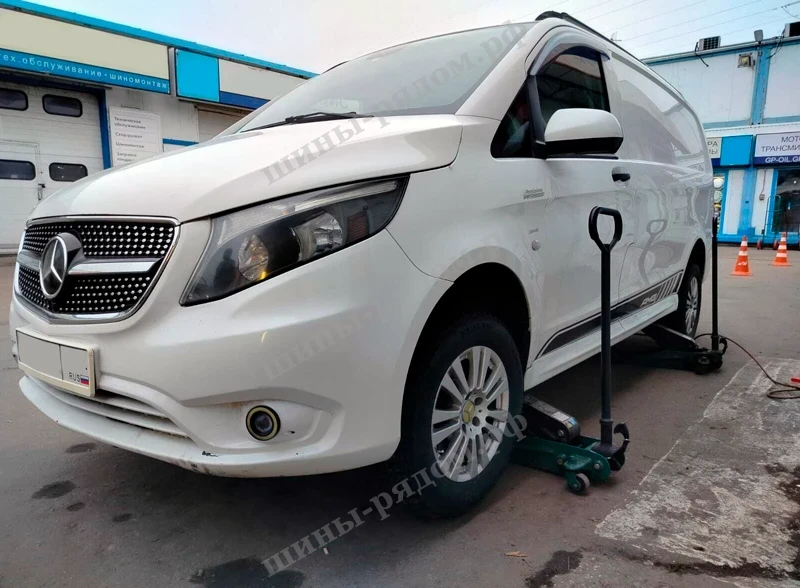  Ikon Tyres Autograph Snow 3 225/55R17 