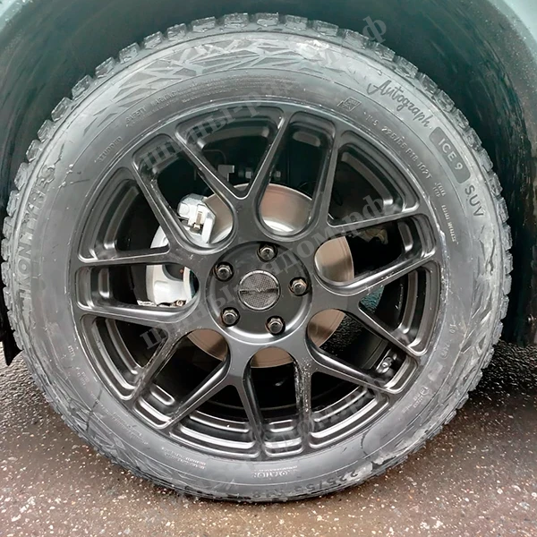  Ikon Tyres Autograph Ice 9 225/55R18 
