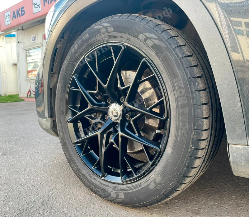  Ikon Tyres Character Ultra 235/50R18 