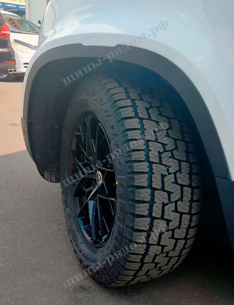  Pirelli Scorpion All Terrain Plus 265/60R18 