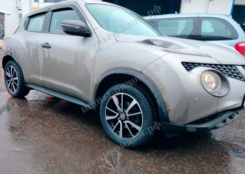  Ikon Tyres Character Ultra 215/55R17 