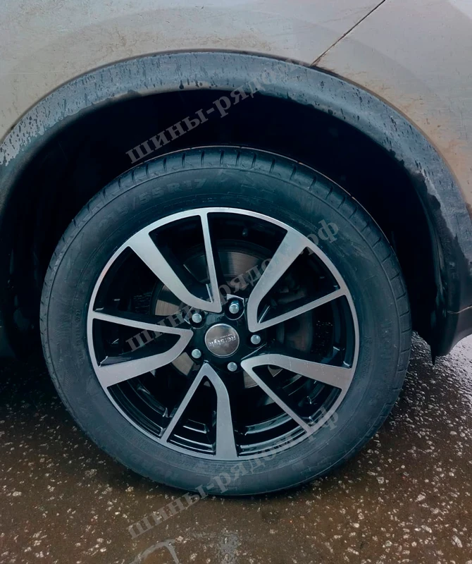 Ikon Tyres Character Ultra 215/55R17 
