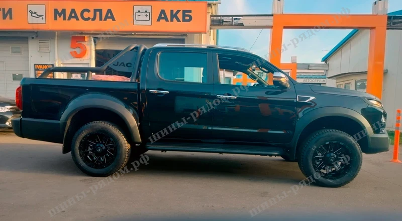 Ikon Tyres Autograph Snow 3 265/60R18 