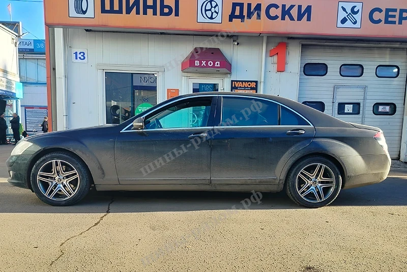  Ikon Tyres Autograph Ultra 2 255/45R18 
