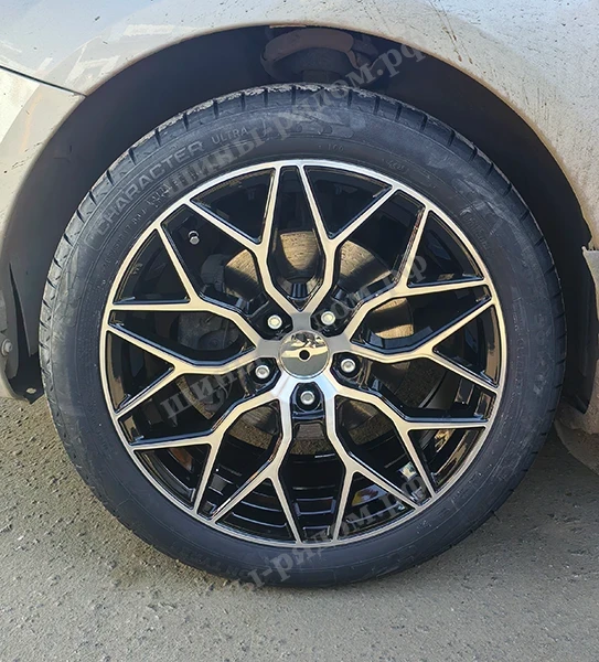  Ikon Tyres Character Ultra 205/50R17 