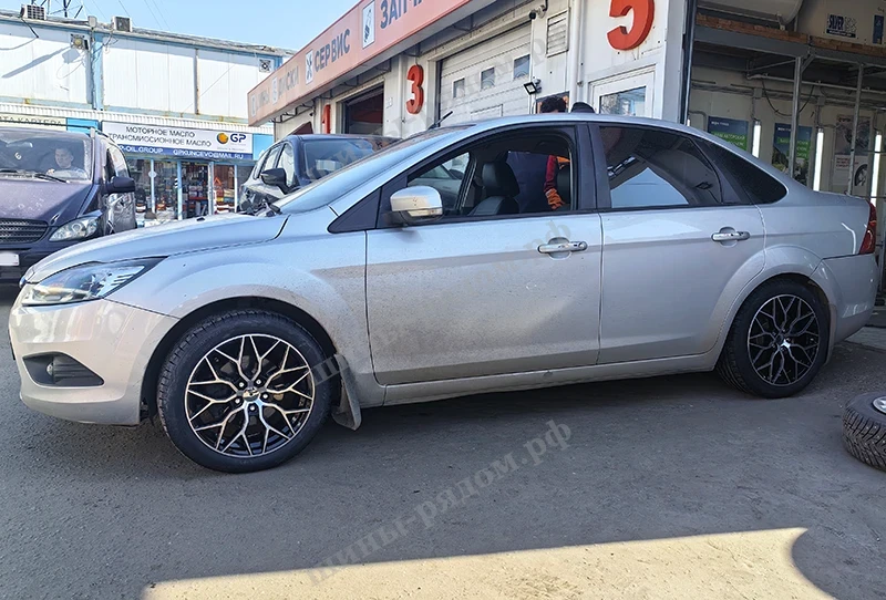  Ikon Tyres Character Ultra 205/50R17 