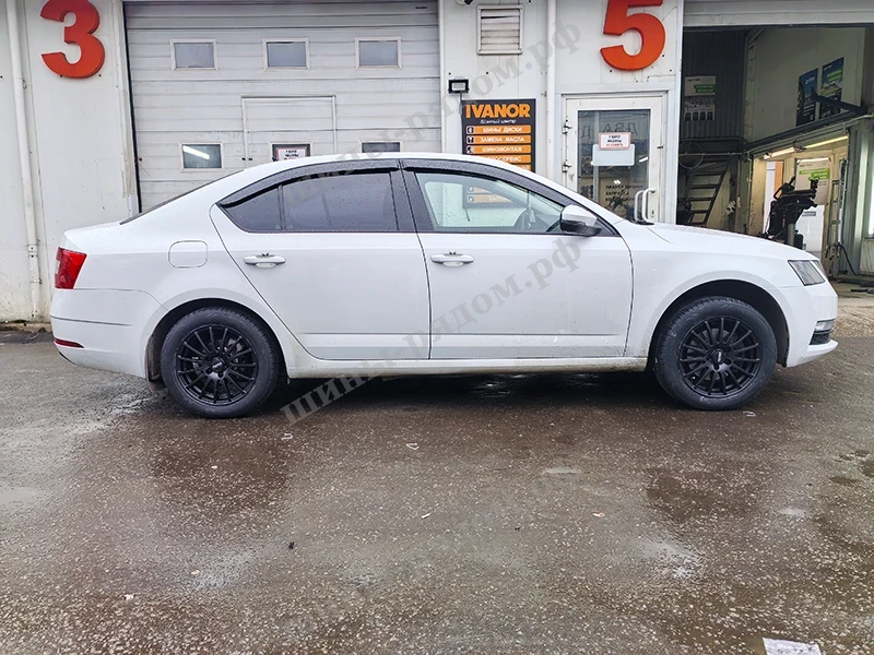  Ikon Tyres Character Ultra 205/55R16 
