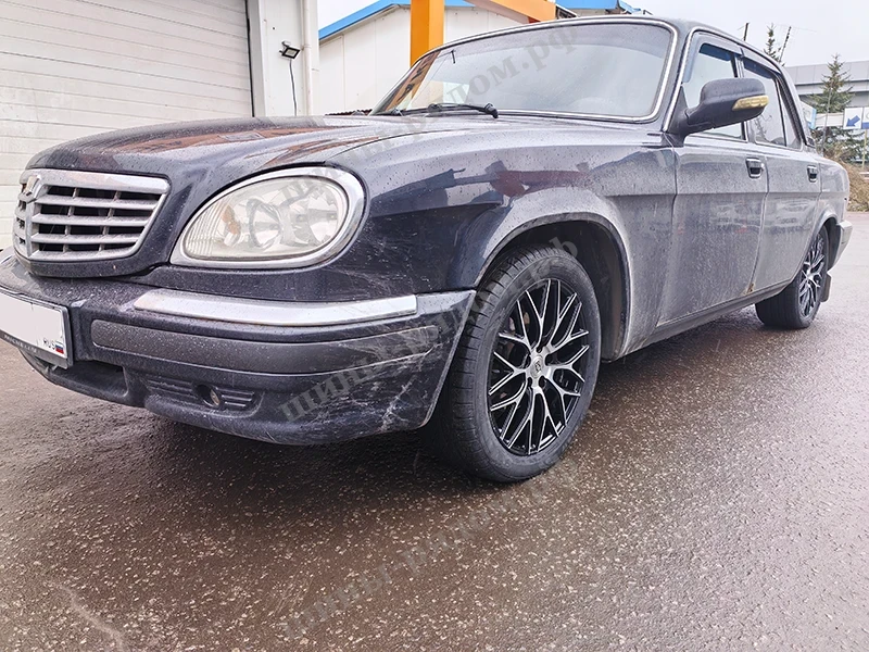  Ikon Tyres Character Ultra 215/50R17 