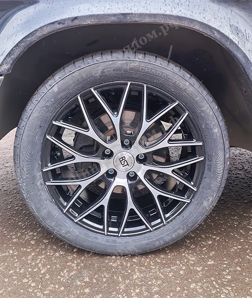  Ikon Tyres Character Ultra 215/50R17 