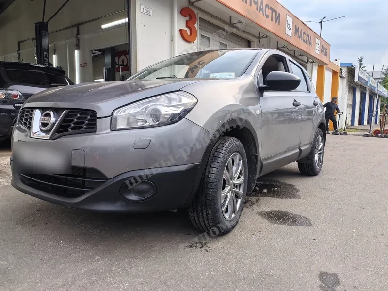  Ikon Tyres Character Aqua 215/60R17 