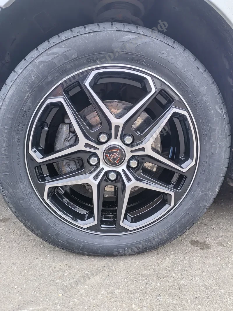  Ikon Tyres Character Ultra 205/55R16 
