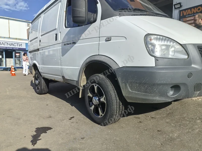  Ikon Tyres Character Eco C2 215/65R16 