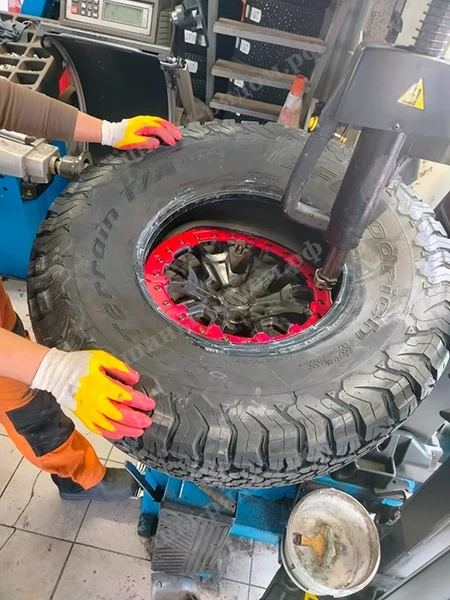 работа по авто Шиномонтаж