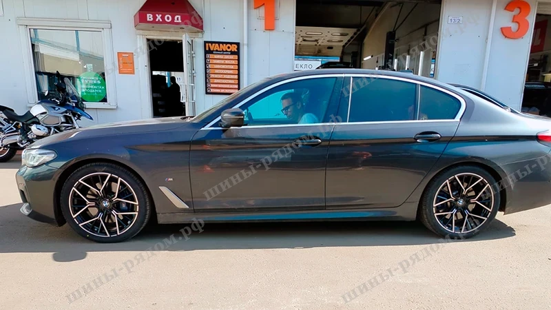 работа по авто Шиномонтаж
