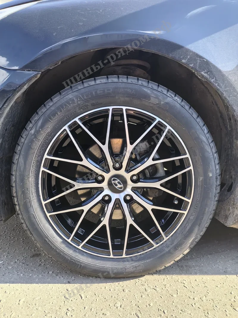  Ikon Tyres Character Ultra 215/55R17 