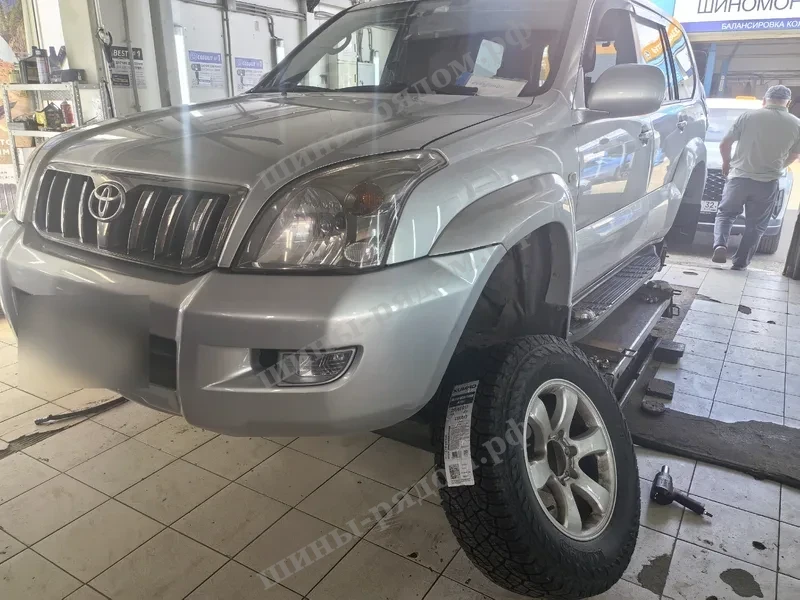  Kumho Road Venture AT52 265/65R17 